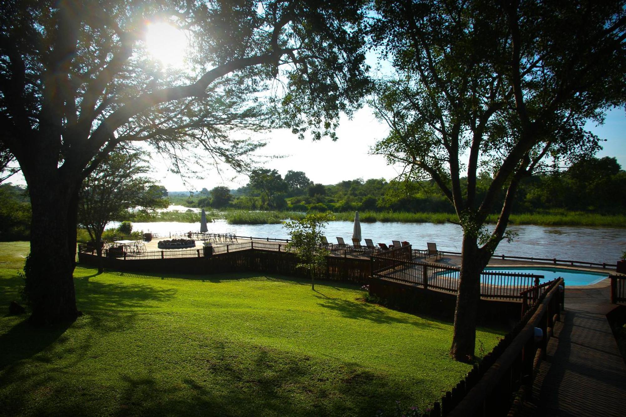 Sabie River Bush Lodge เฮซีวิว ภายนอก รูปภาพ
