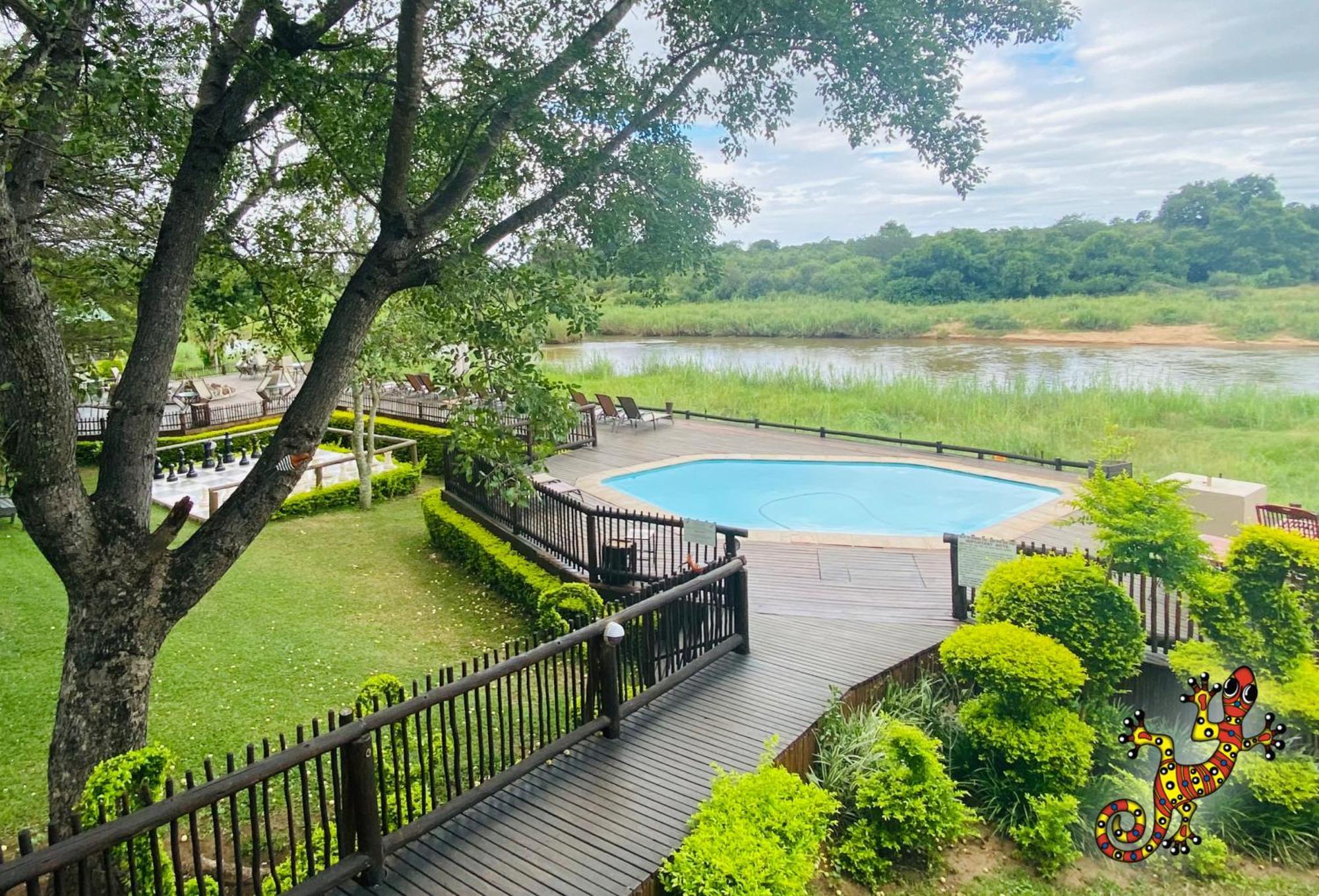 Sabie River Bush Lodge เฮซีวิว ภายนอก รูปภาพ