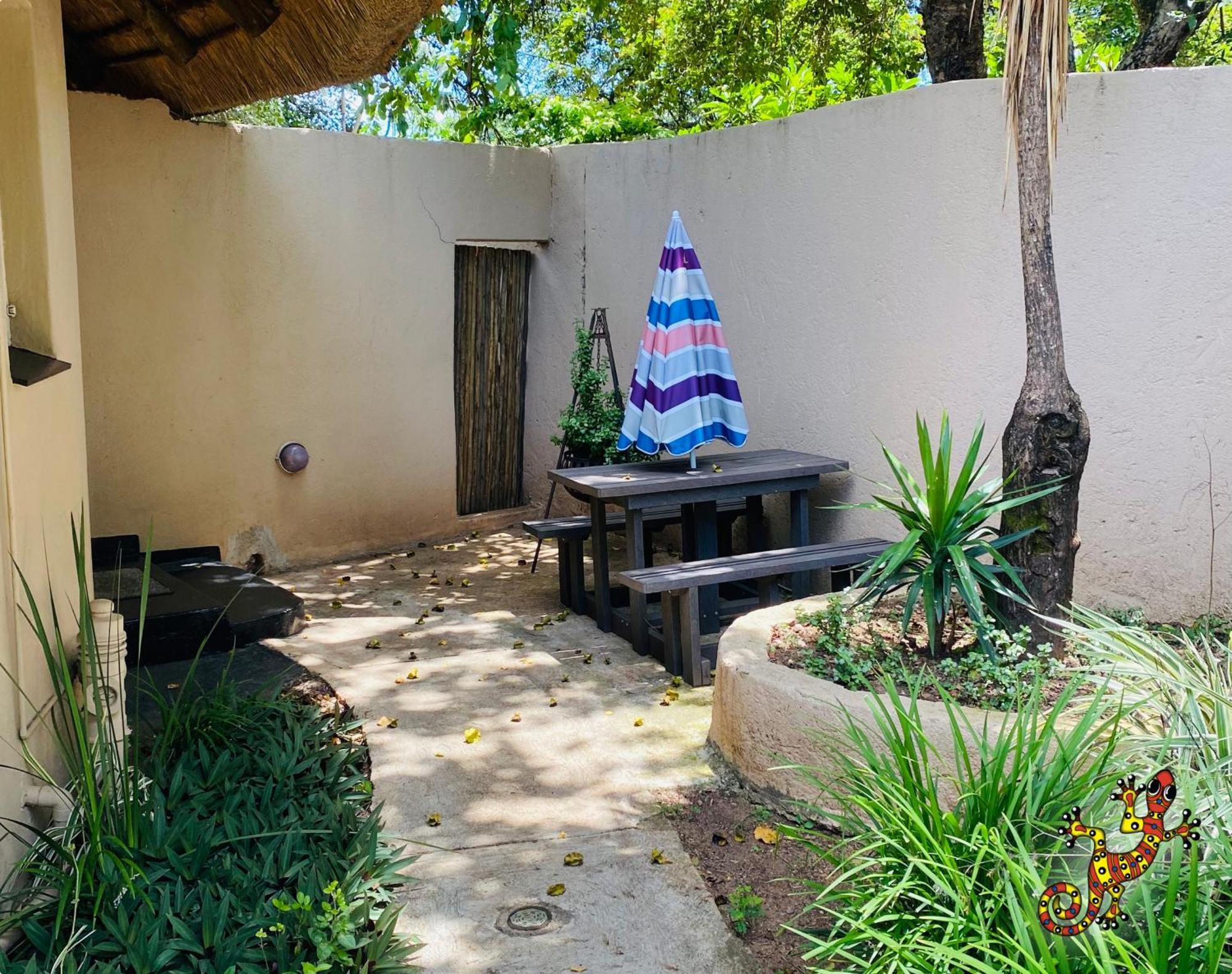 Sabie River Bush Lodge เฮซีวิว ภายนอก รูปภาพ