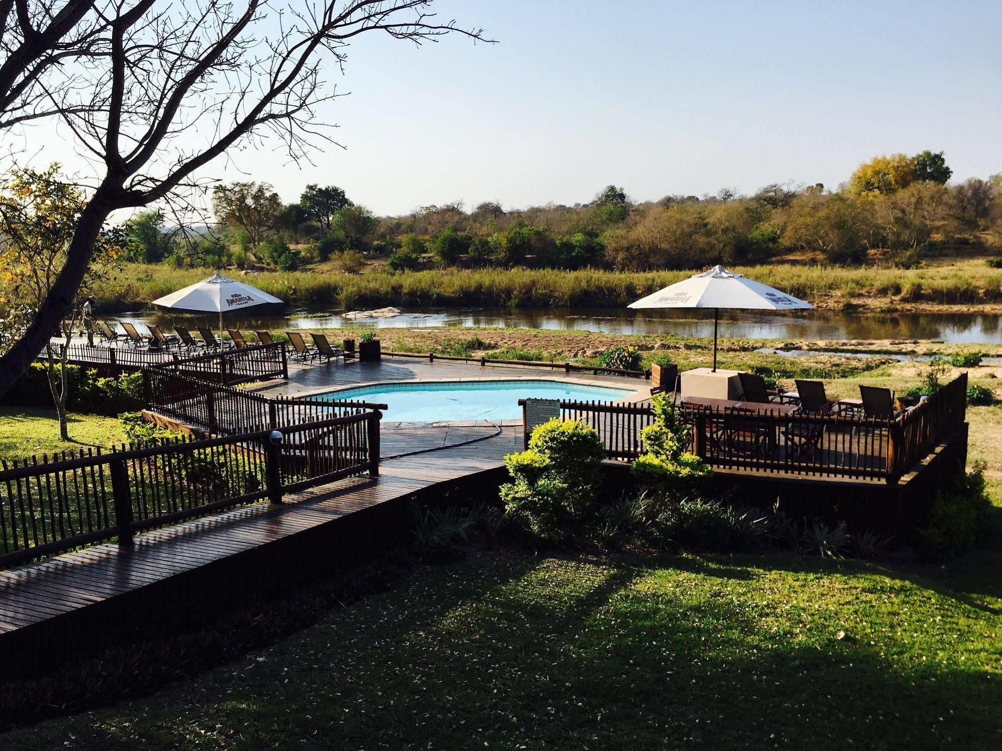 Sabie River Bush Lodge เฮซีวิว ภายนอก รูปภาพ
